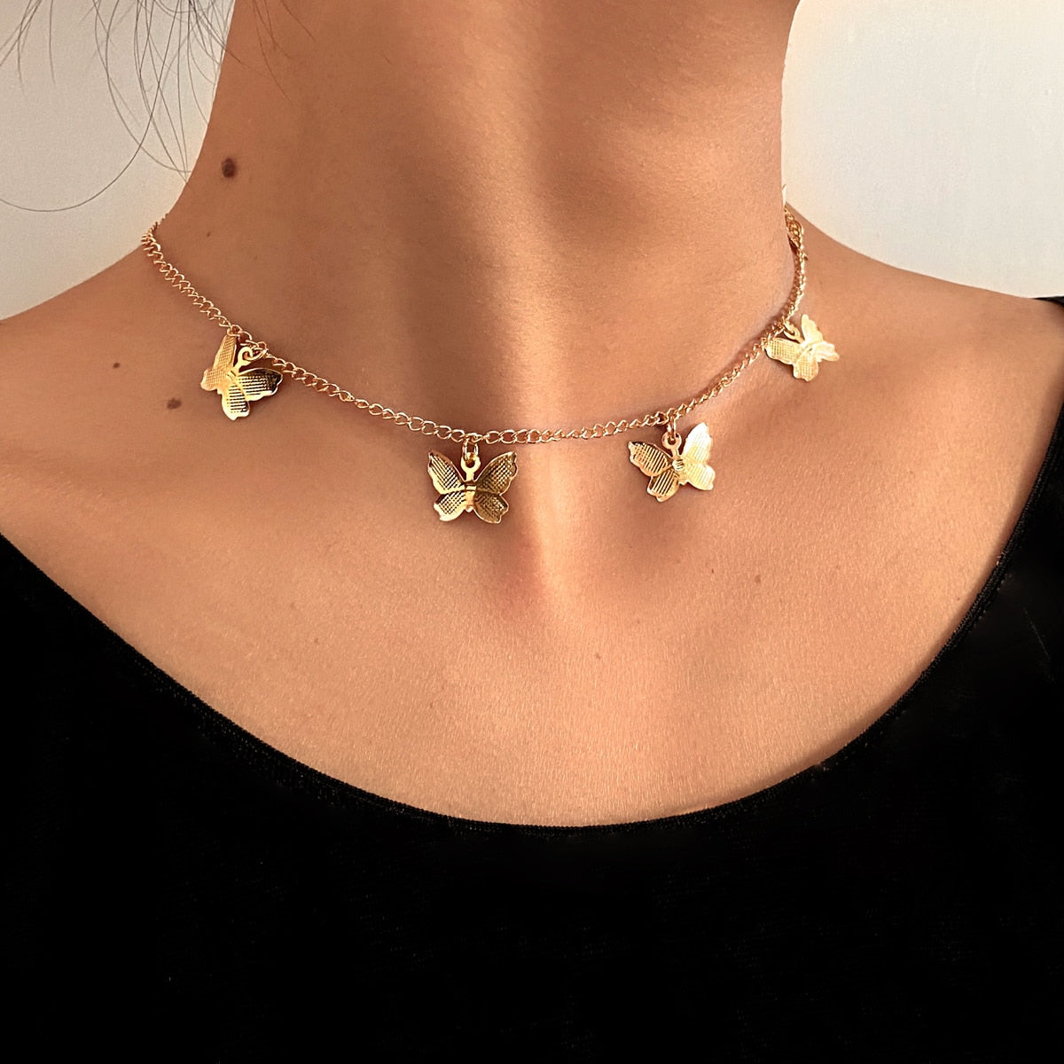Gold Butterfly Pendant Choker Necklace for Women – Elegant Alloy Jewelry, 14 Inch